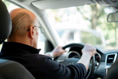 disque-s-seniors-voiture-insolite