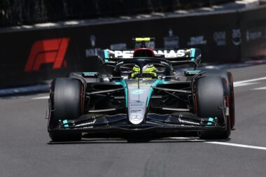 f1-replique-volant-mercedes-vente-insolite