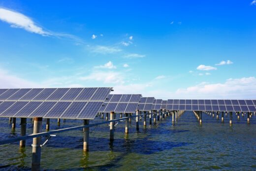 Énergie renouvelable : SolarinBlue inaugure un parc solaire offshore