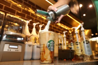 starbucks-trajet-domicile-travail-pdg-jet-prive