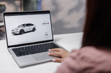 Hertz, Tesla, voiture électrique, stock, marché électrique, chute, Elon Musk, promotion, achat, vente