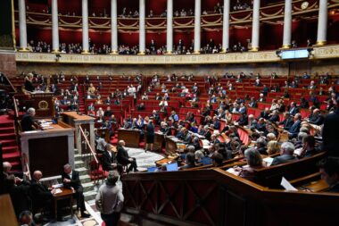 parlement, retraites, cvae-impot-entreprise-assemblee-budget-2025