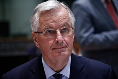Retraites, impôts, déficit : ce que la censure de Barnier signifie vraiment