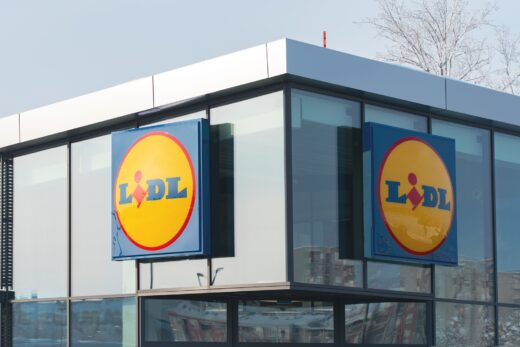Un mouvement social d’ampleur menace la chaîne de supermarchés Lidl en France. À compter du 7 février 2025, cinq organisations syndicales - CFTC, CGT, CFDT, FO-FGTA et SNCDD CFE-CGC - appellent les employés de l’enseigne à une grève illimitée.