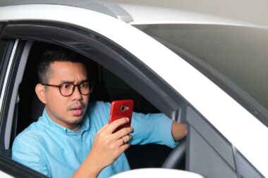 assurance-des-milliers-automobilistes-arnaques