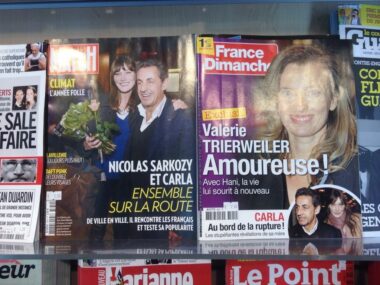 Le couple n’aurait pas supporté d’être, une fois de plus, sous le feu des projecteurs pendant des mois.