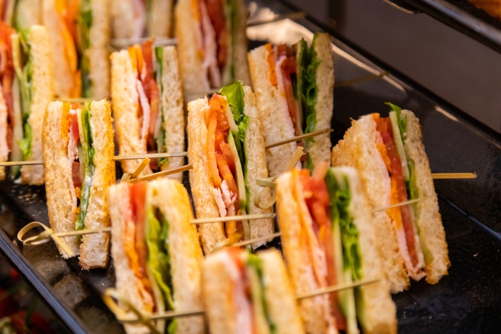 Aéroport de Marseille : quatre salariés licenciés pour des sandwichs donnés aux SDF
