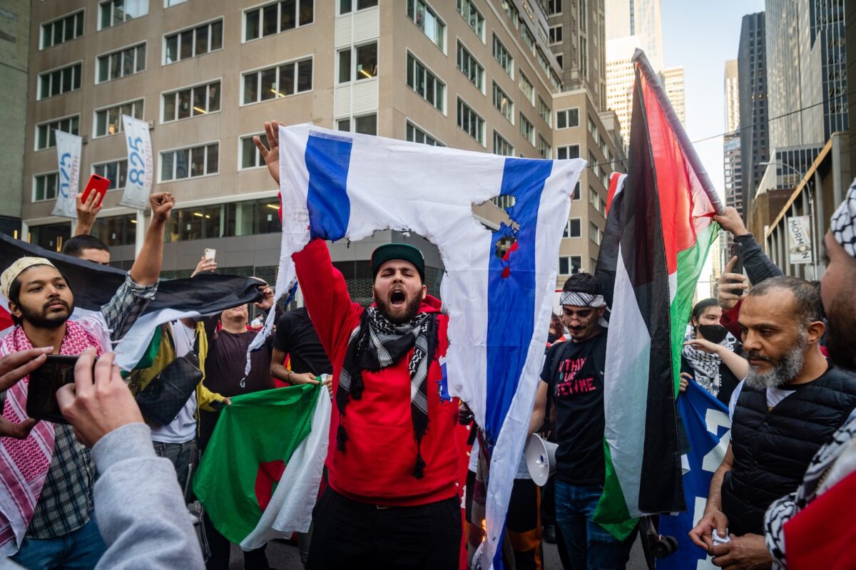 tourisme-vous-fait-post-antisemite-usa-ferment