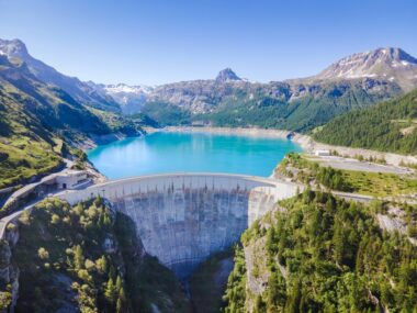 Barrages hydroélectriques : les députés veulent éviter l’ouverture à la concurrence