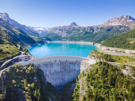 Barrages hydroélectriques : les députés veulent éviter l’ouverture à la concurrence