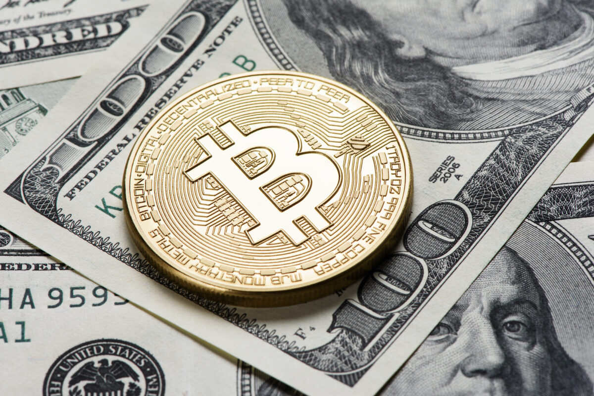 monnaie-dollards-euro-cryptomonnaie-argent-economie