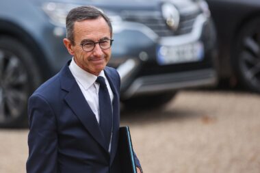 nationalite-francaise-retailleau-durcit-acces