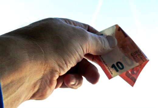 La dette publique atteint 3 300 milliards d'euros en France. Pixabay