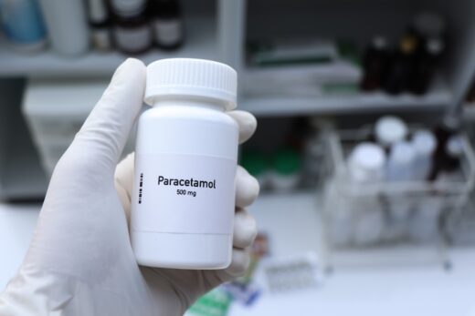 paracetamol-scientifiques-bacteries-bouteilles-plastiques-insolite