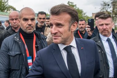 macron-dissolution-assemblee-nationale-pouvoir-legilsatives