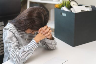 Un Rapport Parlementaire Etrille Les Entreprises Qui Licencient Malgre Les Aides De L Etat